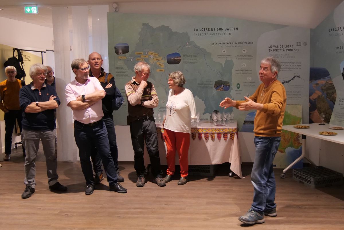 P1001663